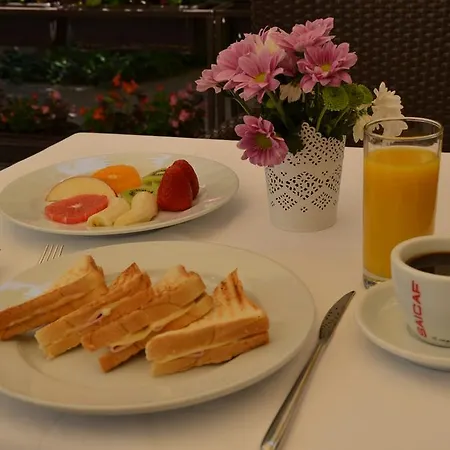 Hotel Garni Le Petit Piaf