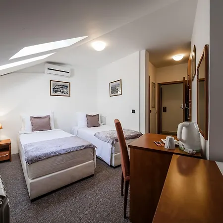 Garni Le Petit Piaf Hotel Belgrade