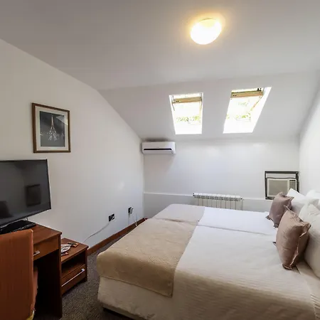 Hotel Garni Le Petit Piaf