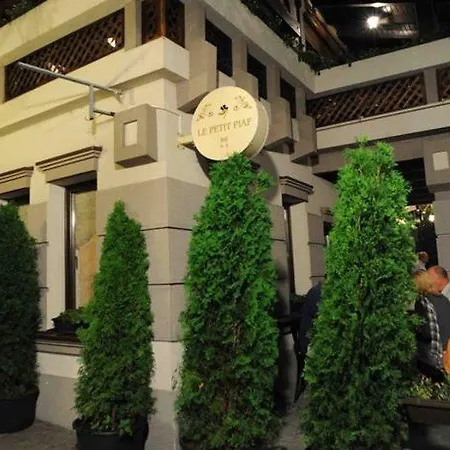 Hotel Garni Le Petit Piaf 3*