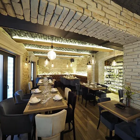 勒佩特皮亚弗加尼酒店