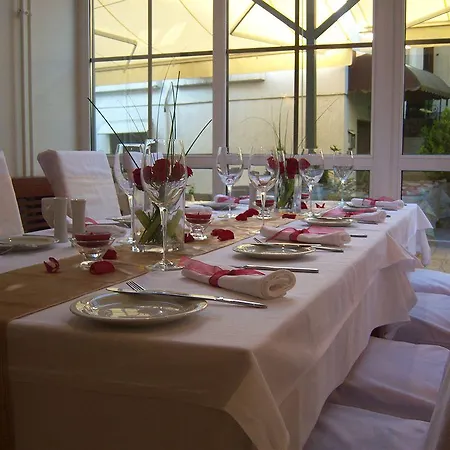 Hotel Garni Le Petit Piaf 3*