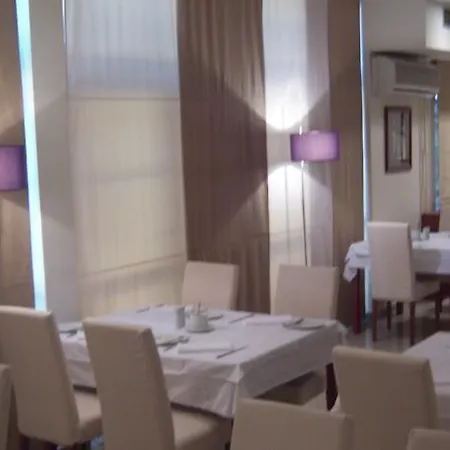 勒佩特皮亚弗加尼酒店