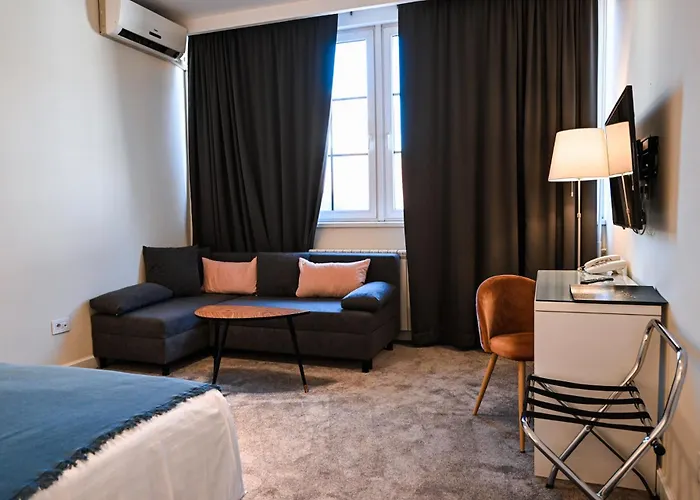 Garni Le Petit Piaf Hotel Belgrado