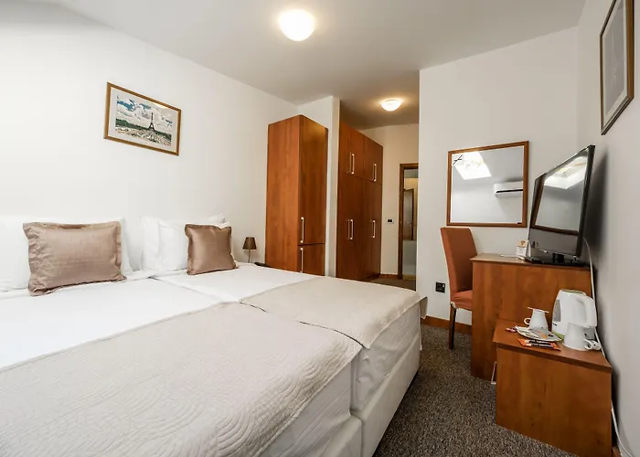 Garni Le Petit Piaf 3* Belgrado