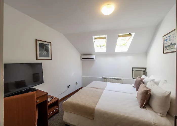 Hotel Garni Le Petit Piaf