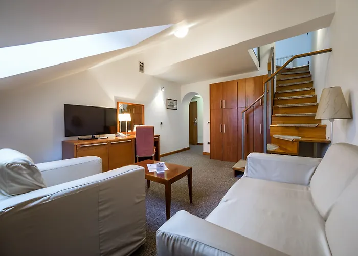 Hotel Garni Le Petit Piaf 3*