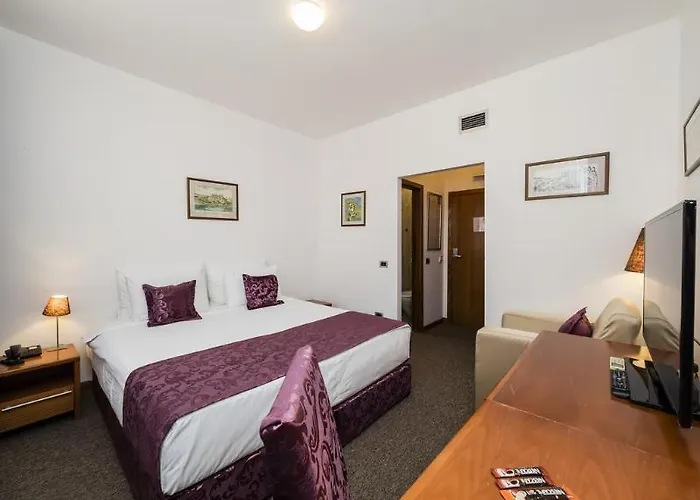 Garni Le Petit Piaf Belgrado